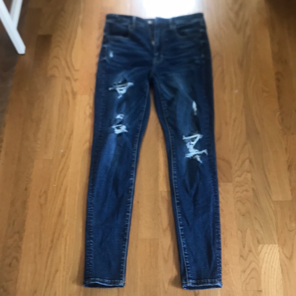Dark wash ripped American eagle skinny jeans